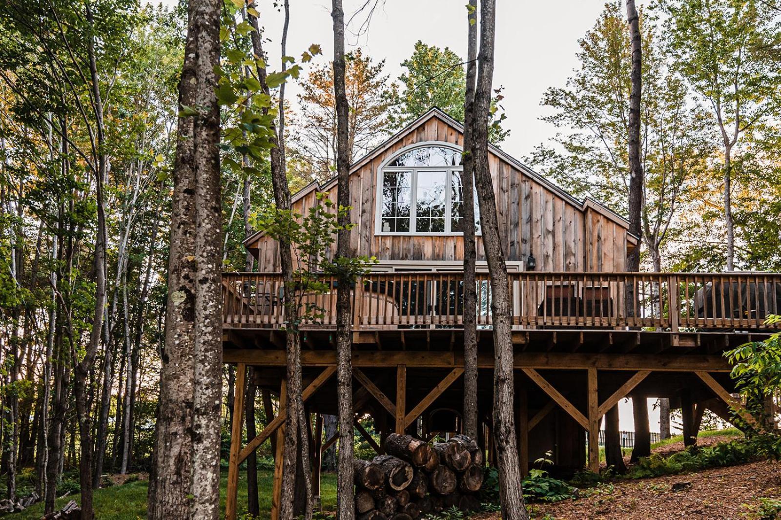 Moonlight Treehouse At Belgrade Hospitality Villa Exterior photo